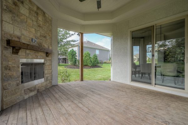 Lago - Covered Rear Porch with Fireplace -15