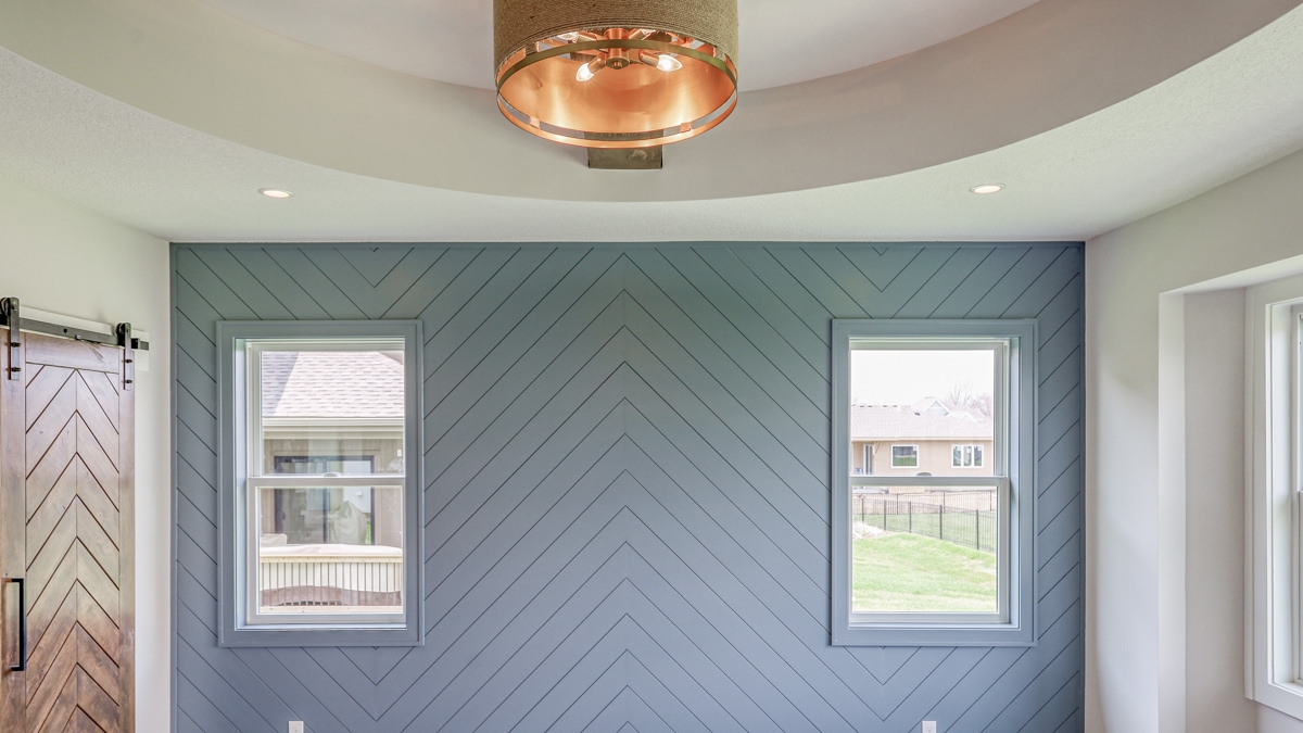 Ceiling framing details visible during the Varese plan walkthrough with Comerio Homes